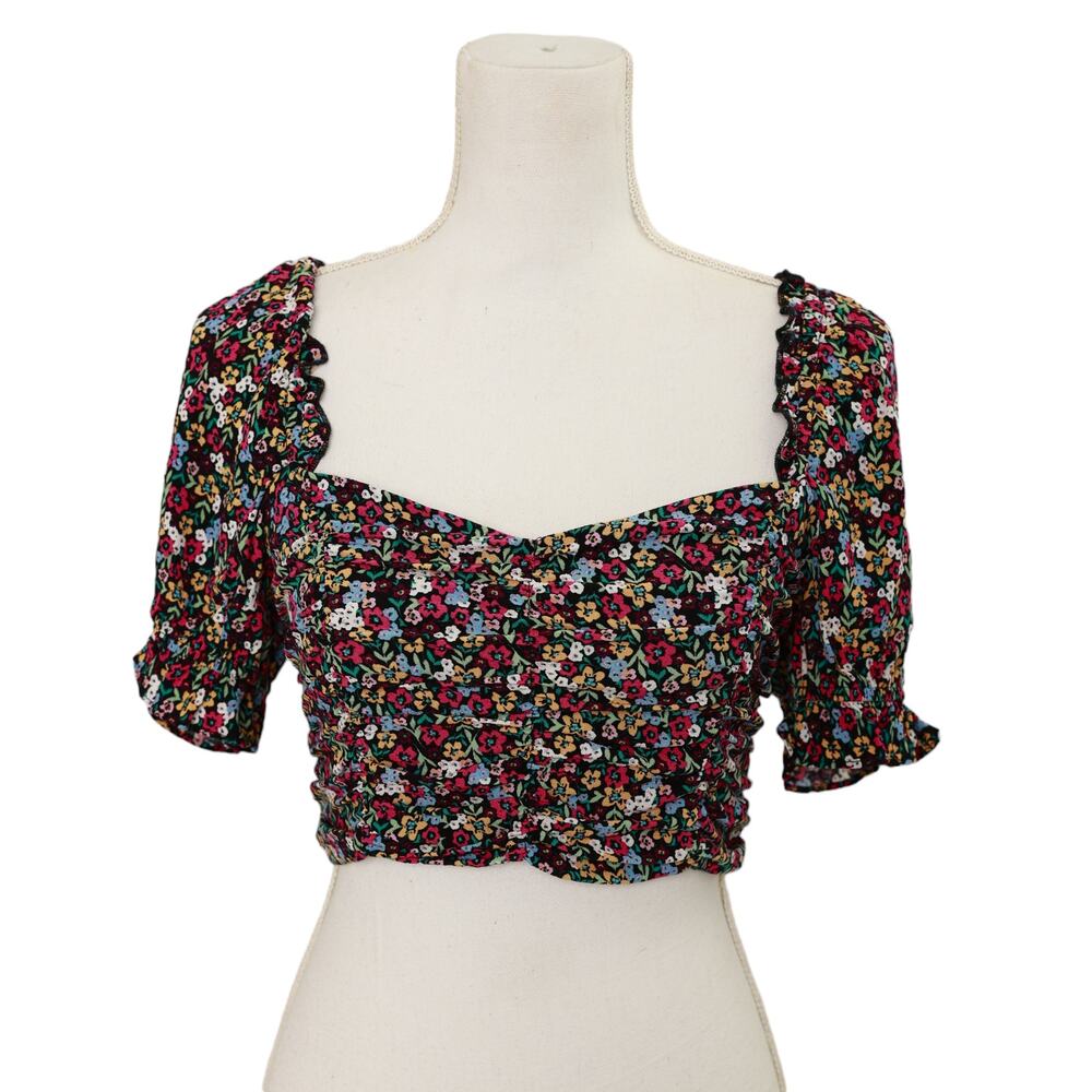 Skylar + Madison Puff Sleeve Smocked V-Neck Black floral Print Crop Top Size M